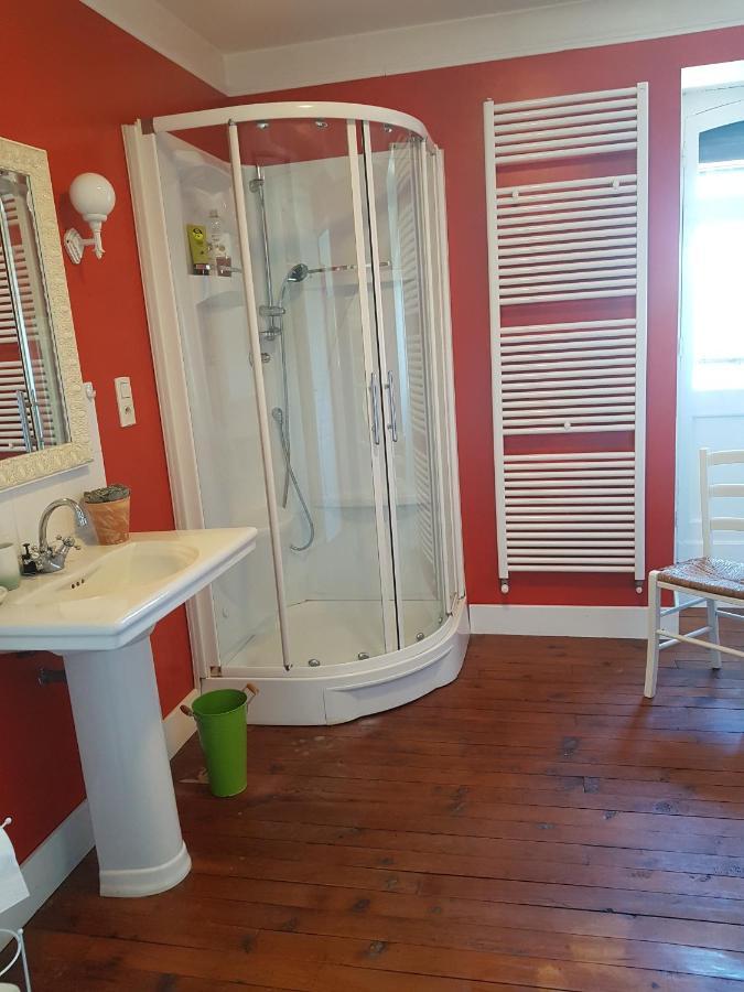 Le Bearn Sous Les Toits Bed & Breakfast Nay  Екстериор снимка