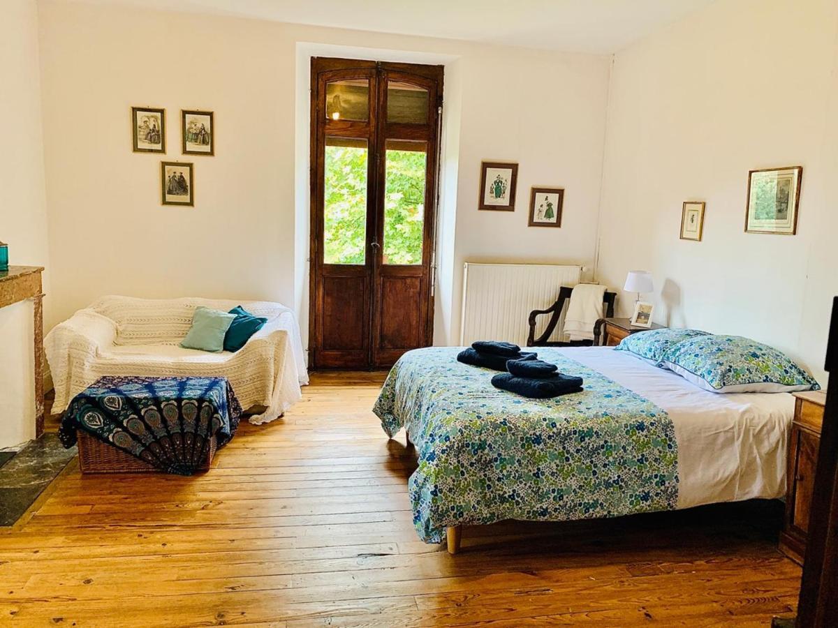 Le Bearn Sous Les Toits Bed & Breakfast Nay  Екстериор снимка